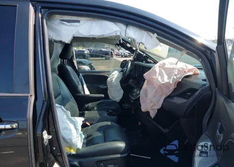 2018 Toyota Sienna Se 8 Passenger from USA, damaged, VIN 5TDXZ3DC1JS944849